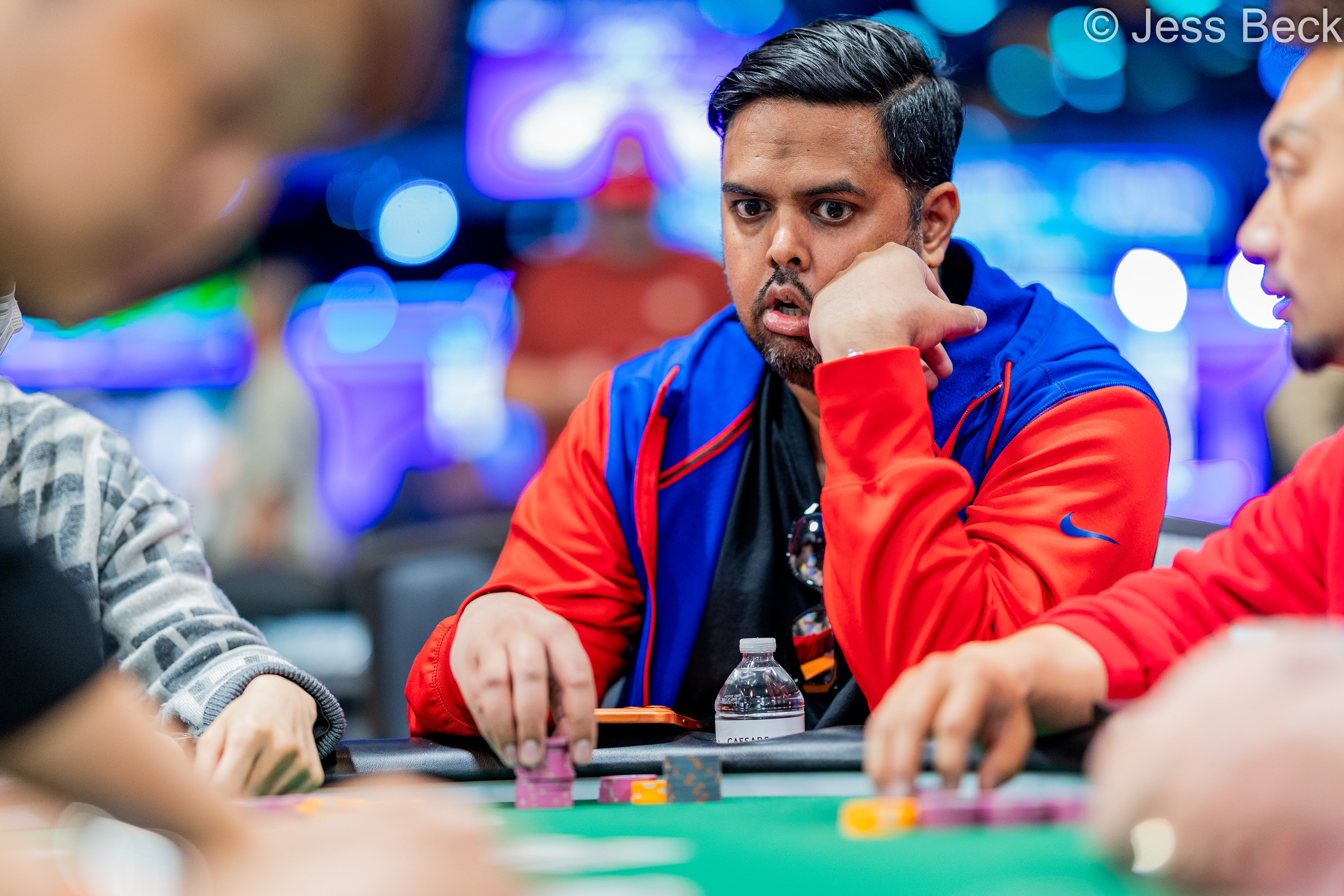 CHOICE真人视讯 - WSOP 主赛事泡沫期上演“清一色”VS“葫芦”的世纪对决 - CHOICE真人